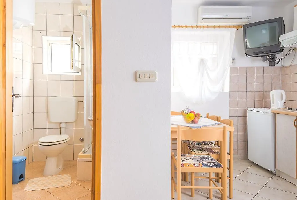טרוגיר Apartments Cvita Sucic 0*,  קרואטיה