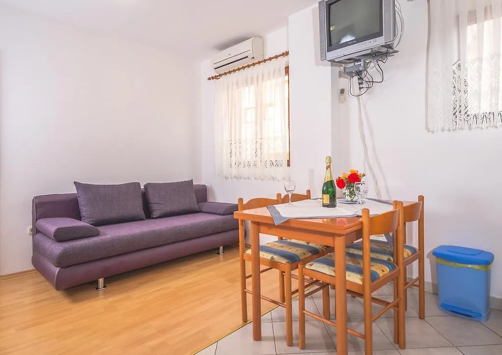 טרוגיר Apartments Cvita Sucic 0*,  קרואטיה