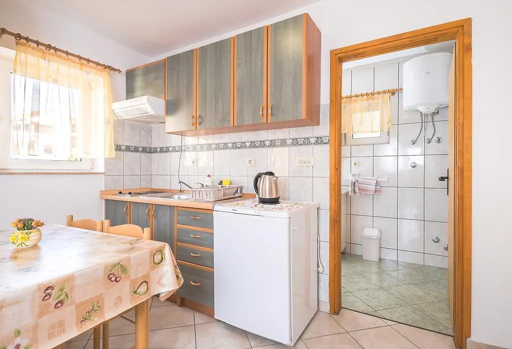 טרוגיר Apartments Cvita Sucic